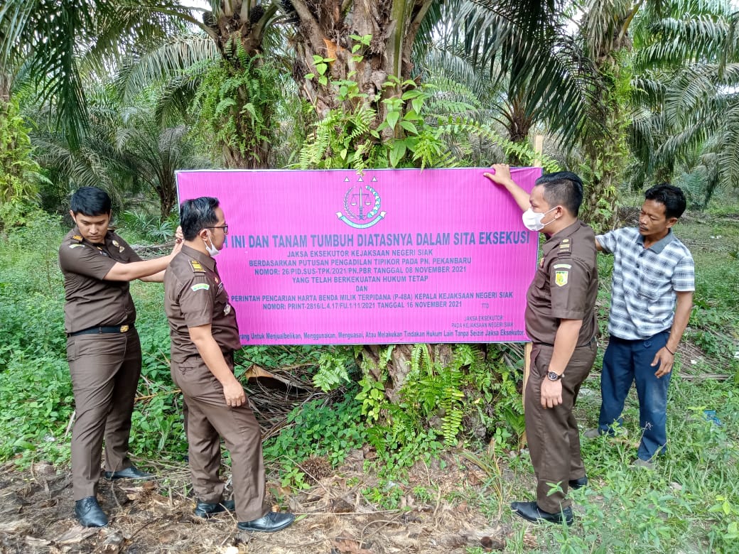 Kejari Siak sita aset mantan Kasubag Keuangan dan Kepegawaian Kantor Kecamatan Kandis 