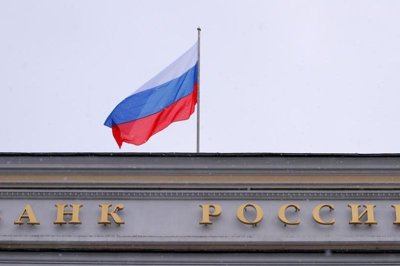 Bank sentral Rusia berjuang untuk menahan dampak sanksi