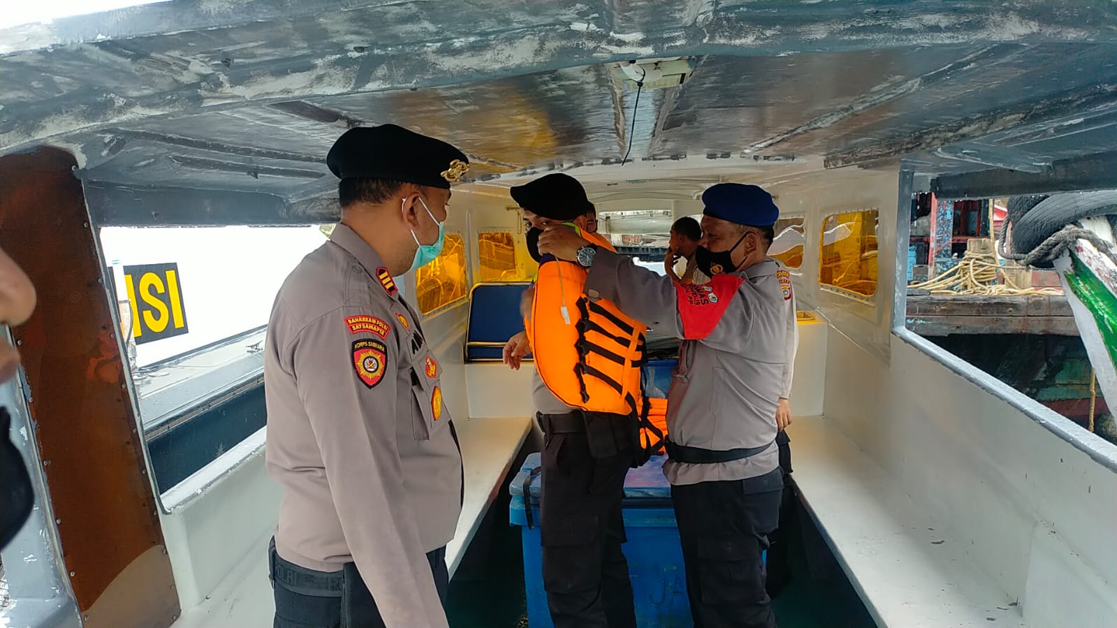 Tingkatkan kemampuan, personel Polres Lhokseumawe gelar latihan SAR laut Tingkatkan kemampuan, personel Polres Lhokseumawe gelar latihan SAR laut