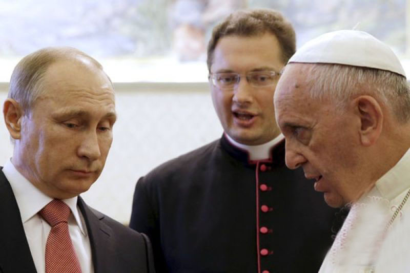 Vatikan siap fasilitasi dialog antara Rusia dan Ukraina Vatikan siap fasilitasi dialog antara Rusia dan Ukraina