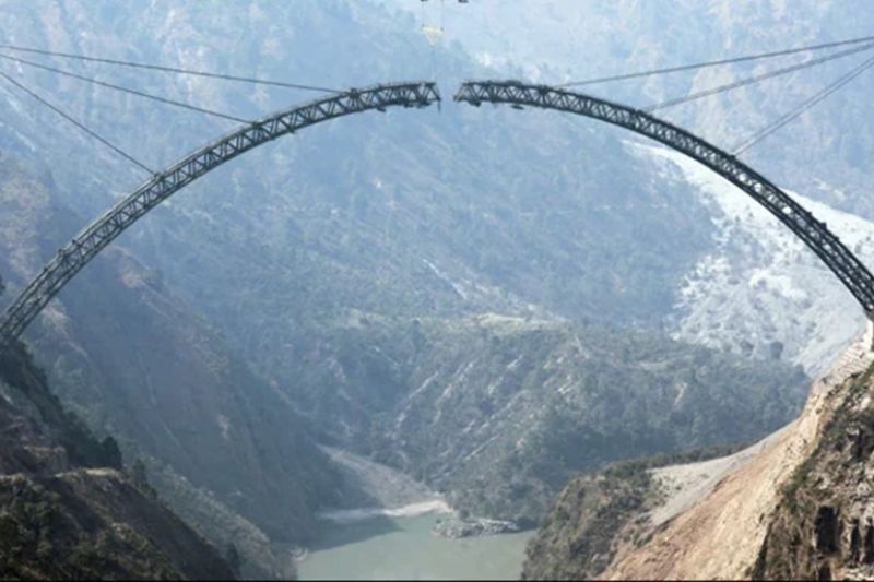 Jembatan kereta api tertinggi sambungkan Jammu dan Kashmir Jembatan kereta api tertinggi sambungkan Jammu dan Kashmir
