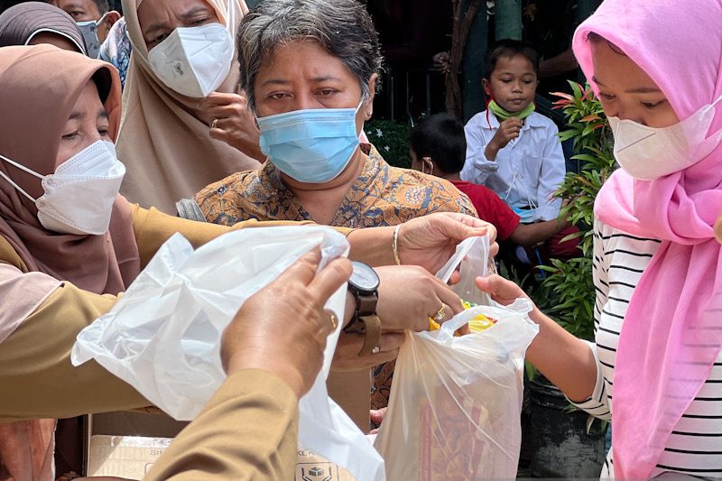 Pemkot Yogyakarta gelar OP minyak goreng di dua titik Pemkot Yogyakarta gelar OP minyak goreng di dua titik