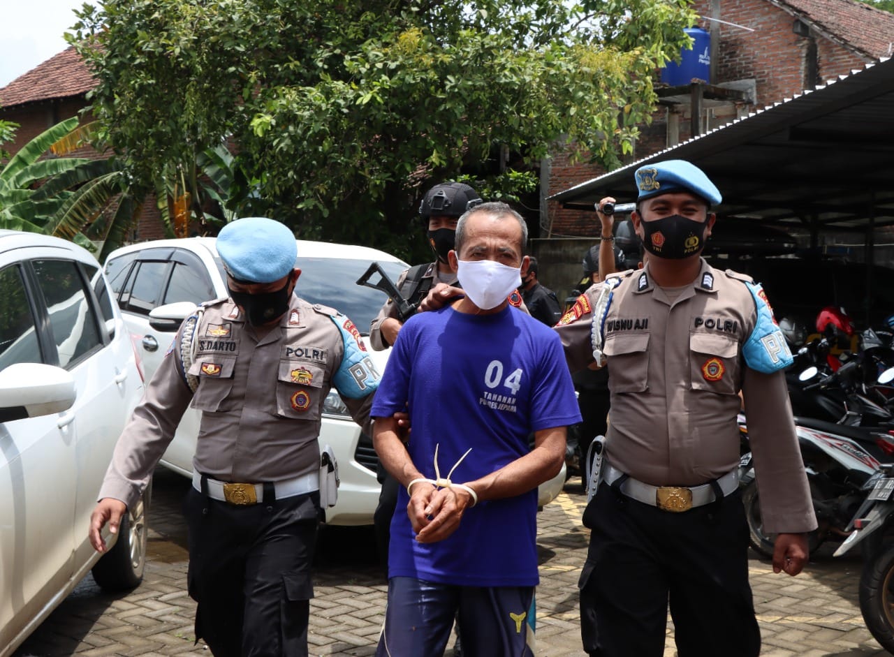 Polres Jepara bekuk dukun S, cabuli pasien berdalih ritual penglaris Polres Jepara bekuk dukun S, cabuli pasien berdalih ritual penglaris