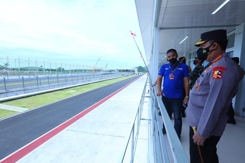 Kapolri pastikan keamanan dan prokes pramusim MotoGP Sirkuit Mandalika Kapolri pastikan keamanan dan prokes pramusim MotoGP Sirkuit Mandalika