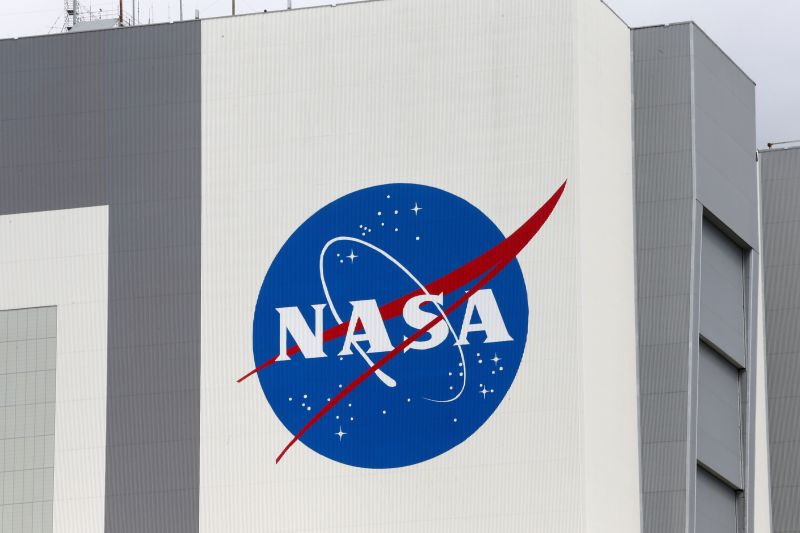 NASA khawatir rencana ekspansi satelit SpaceX ganggu observasi NASA khawatir rencana ekspansi satelit SpaceX ganggu observasi