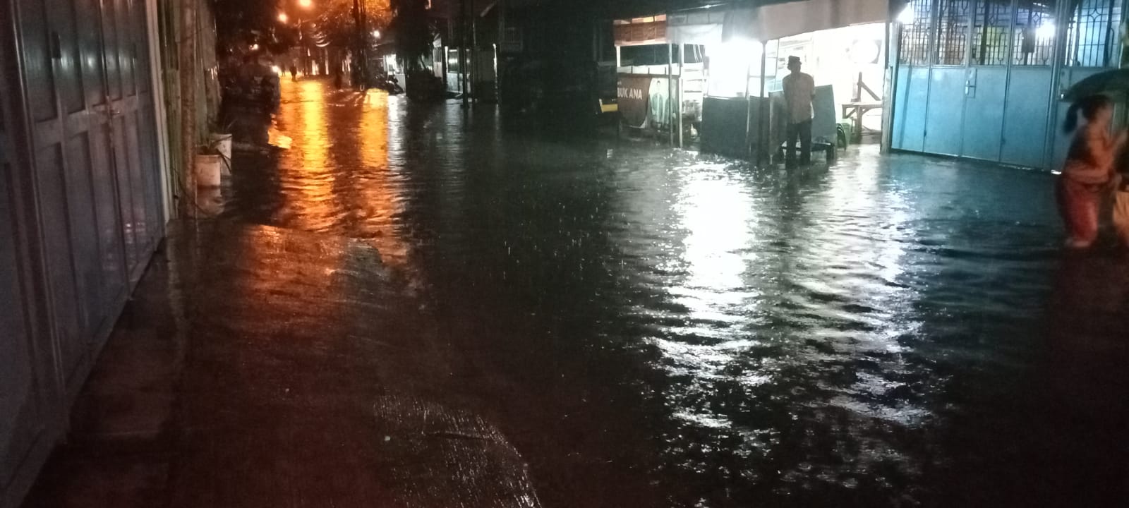 DPRD kritik kinerja PU Medan dalam persoalan drainase dan luapan air saat hujan DPRD kritik kinerja PU Medan dalam persoalan drainase dan luapan air saat hujan