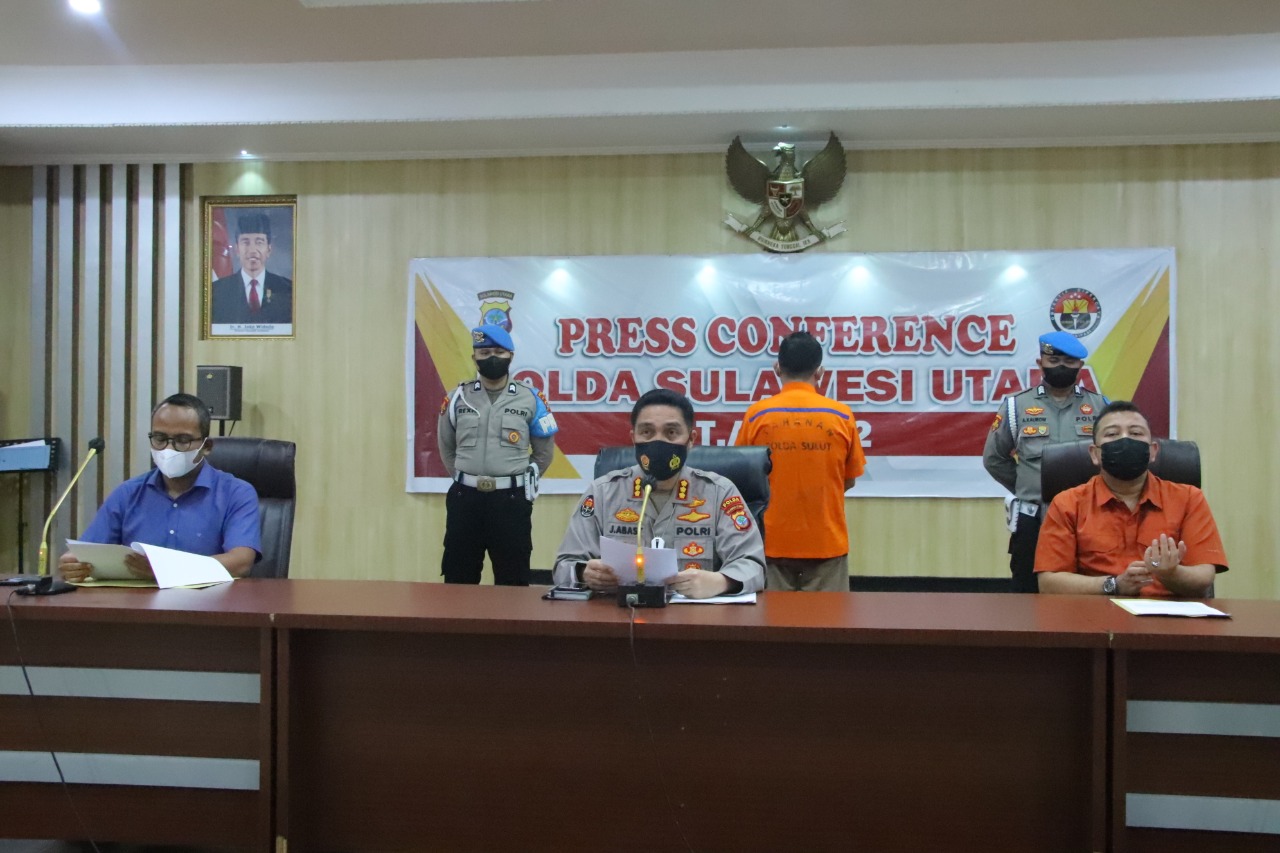 Kasus dugaan korupsi program hibah air minum bermodus pembuatan surat-surat dan rekening fiktif Kasus dugaan korupsi program hibah air minum bermodus pembuatan surat-surat dan rekening fiktif