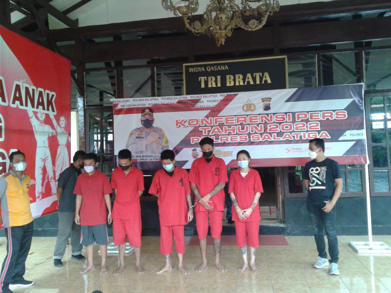 Satresnarkoba Polres Salatiga bekuk empat tersangka pengedar sabu-sabu Satresnarkoba Polres Salatiga bekuk empat tersangka pengedar sabu-sabu