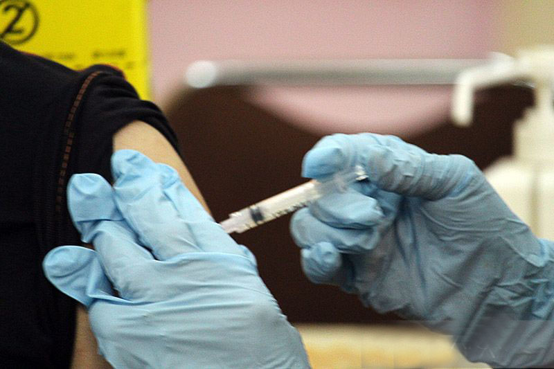 127,7 juta warga Indonesia sudah dapat dosis lengkap vaksin COVID-19