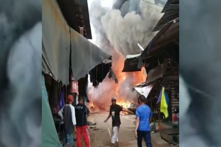 Kebakaran pasar Pundu hanguskan 50 bangunan dan satu warga meninggal Kebakaran pasar Pundu hanguskan 50 bangunan dan satu warga meninggal