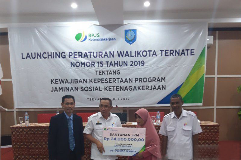 Puluhan pegawai tidak tetap Ternate diberhentikan Puluhan pegawai tidak tetap Ternate diberhentikan