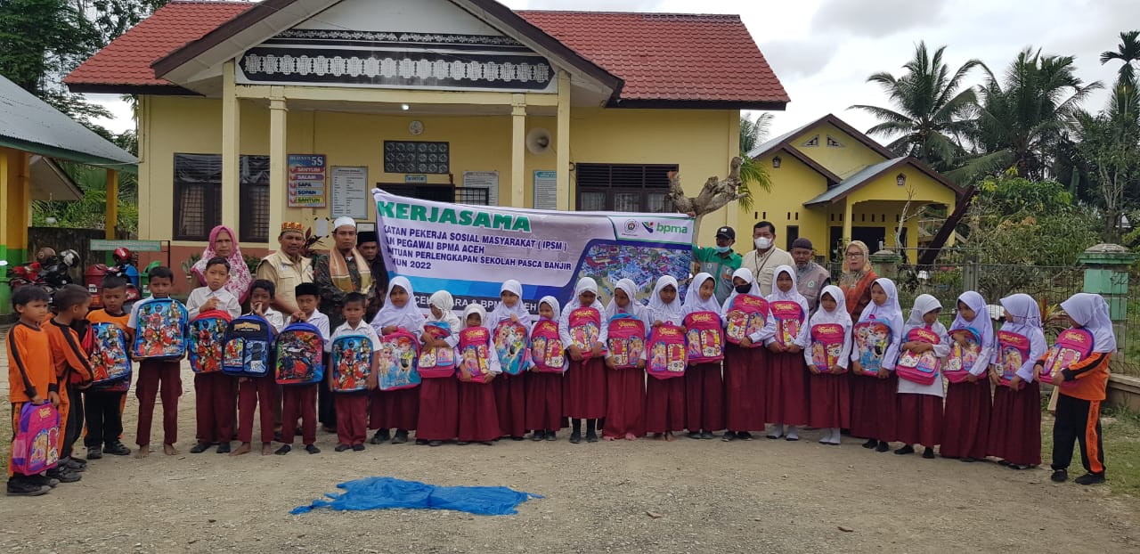 Ribuan siswa SD di Kabupaten Aceh Utara butuh peralatan belajar Ribuan siswa SD di Kabupaten Aceh Utara butuh peralatan belajar