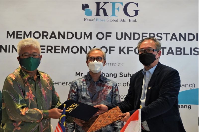 Malaysia dan Indonesia kerja sama kembangkan tanaman kenaf Malaysia dan Indonesia kerja sama kembangkan tanaman kenaf