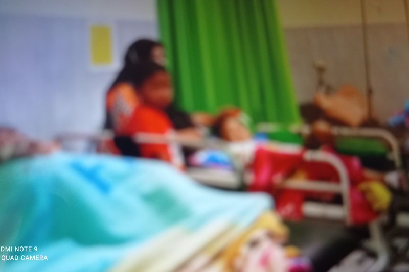 Sebanyak 30 pasien keracunan di Lebak diijinkan pulang Sebanyak 30 pasien keracunan di Lebak diijinkan pulang