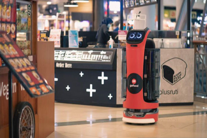Pertama di Indonesia, GoFood gunakan robot layanan pesan antar makanan Pertama di Indonesia, GoFood gunakan robot layanan pesan antar makanan