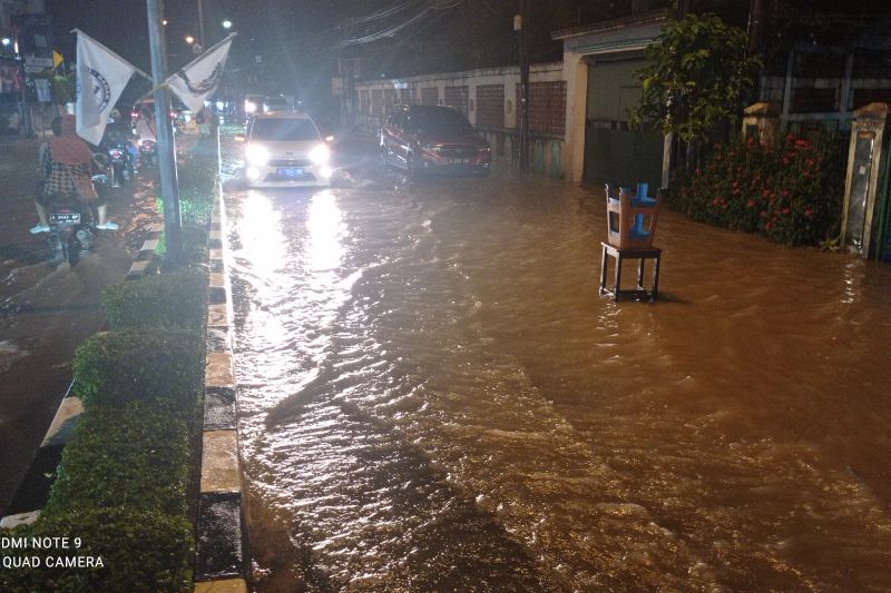 BPBD Lebak minta warga waspada banjir dan longsor BPBD Lebak minta warga waspada banjir dan longsor