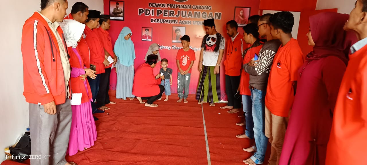 Peringati HUT ke-49 PDIP, DPC PDIP Aceh Utara santuni yatim piatu Peringati HUT ke-49 PDIP, DPC PDIP Aceh Utara santuni yatim piatu