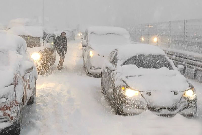 Dua orang tewas akibat longsoran salju di Turki timur