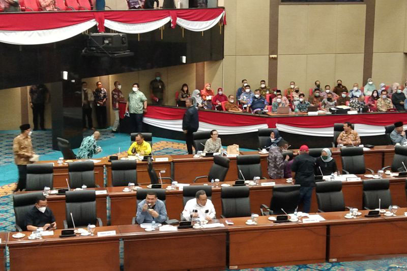 Ketua DPRD DKI skors rapat banggar terkait tunjangan gubernur Ketua DPRD DKI skors rapat banggar terkait tunjangan gubernur