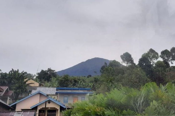 BPBD minta warga di sekitar Gunung Dempo waspada BPBD minta warga di sekitar Gunung Dempo waspada