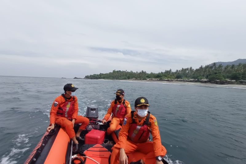 Wisatawan asal Medan hilang di Pantai Senggigi Lombok Wisatawan asal Medan hilang di Pantai Senggigi Lombok