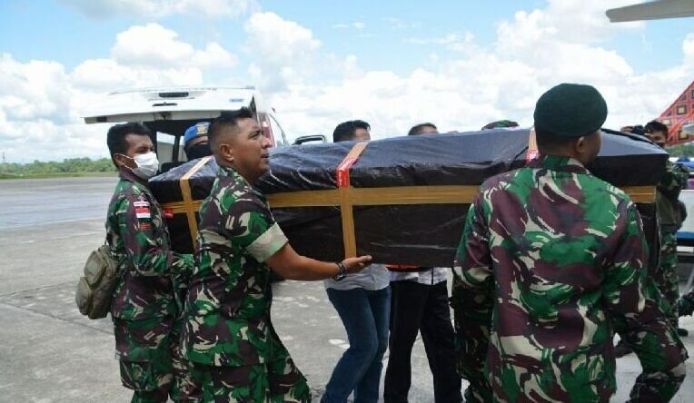 Jenazah tiga TNI korban tembak KKB dipulangkan ke kampung halaman Jenazah tiga TNI korban tembak KKB dipulangkan ke kampung halaman