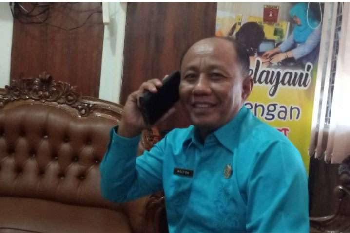 Mobil Damkar Agam terbalik saat menuju lokasi kebakaran