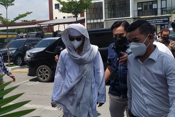 Bahar Smith ditahan di Rutan Polda Jabar