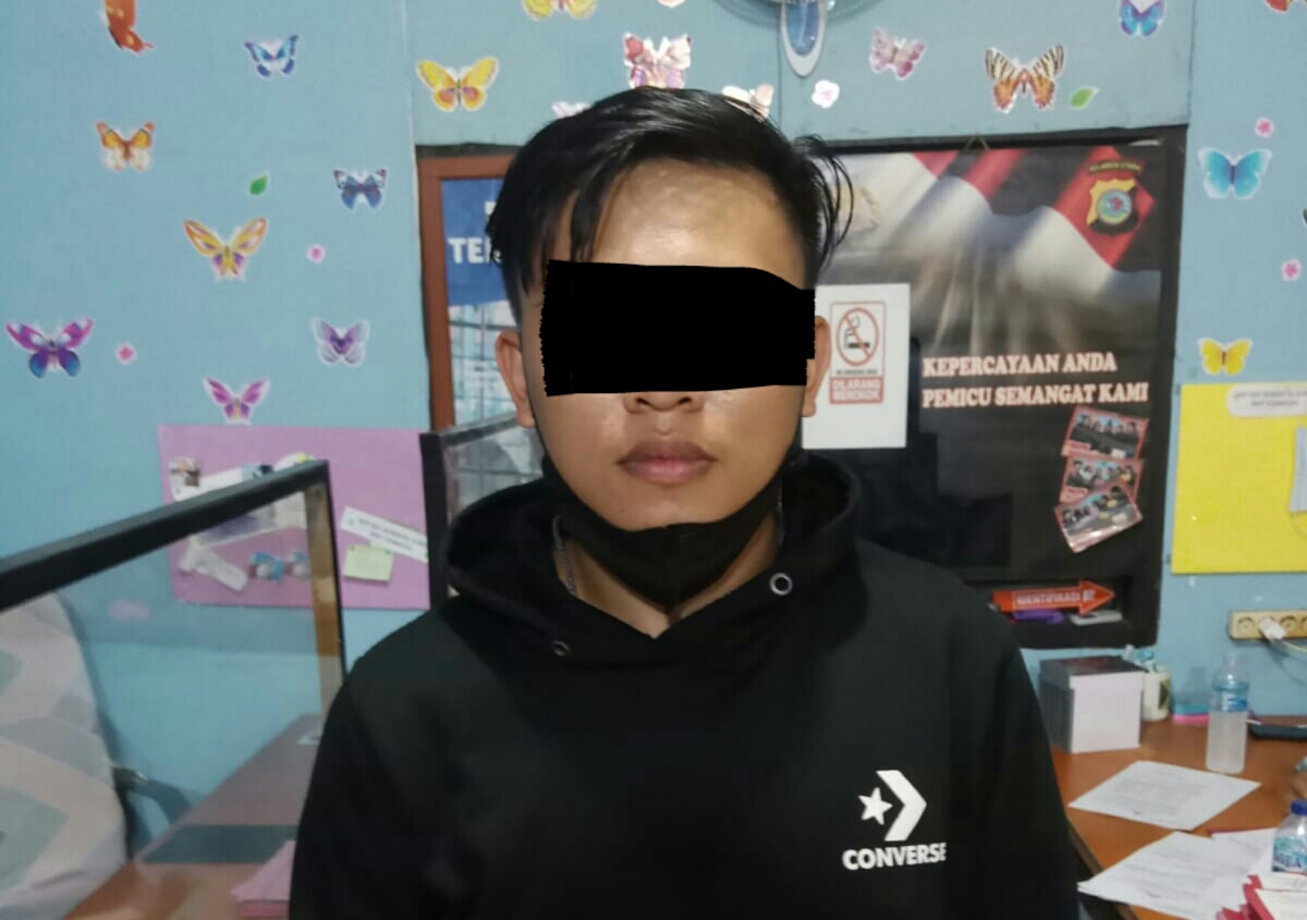 Rekam mahasiswi sedang mandi, AP diringkus aparat Polres Minahasa Rekam mahasiswi sedang mandi, AP diringkus aparat Polres Minahasa
