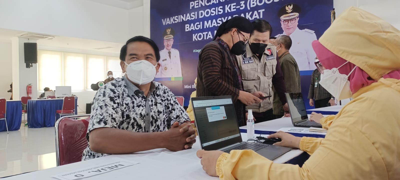 Warga Malang mulai dapat vaksinasi booster