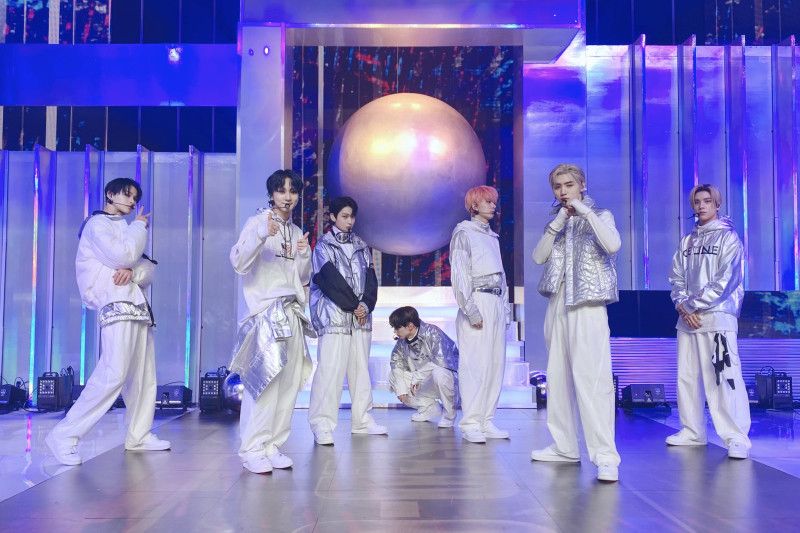 Dimension: Answer ENHYPEN terjual 500 ribu kopi dalam seminggu