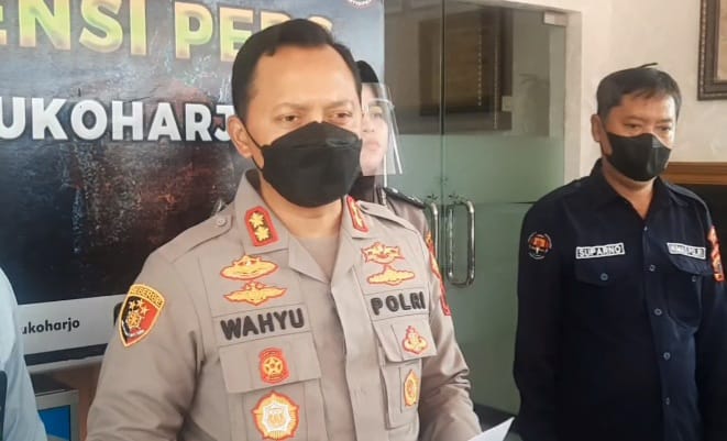 Jual minyak goreng harga murah, RZ tipu 22 pedagang sembako di Sukoharjo Jual minyak goreng harga murah, RZ tipu 22 pedagang sembako di Sukoharjo