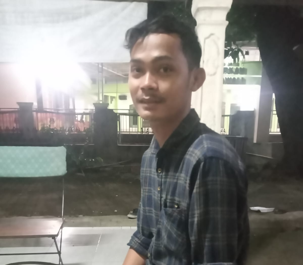 Ditipu calo di Karawang, warga Klaten ini kehilangan uang Rp8,9 juta Ditipu calo di Karawang, warga Klaten ini kehilangan uang Rp8,9 juta
