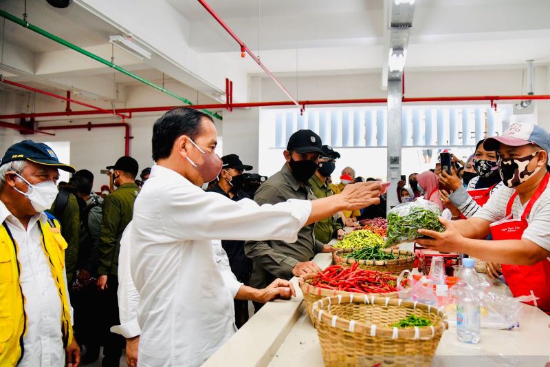 Presiden Jokowi harap Pasar Johar gerakkan ekonomi rakyat Presiden Jokowi harap Pasar Johar gerakkan ekonomi rakyat