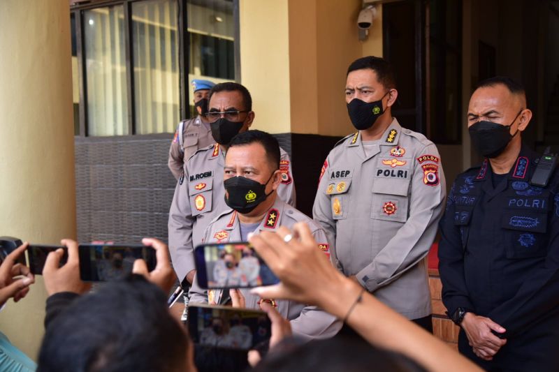 Polda Maluku Data Kerusakan Rumah Akibat Konflik di Kariuw Polda Maluku Data Kerusakan Rumah Akibat Konflik di Kariuw