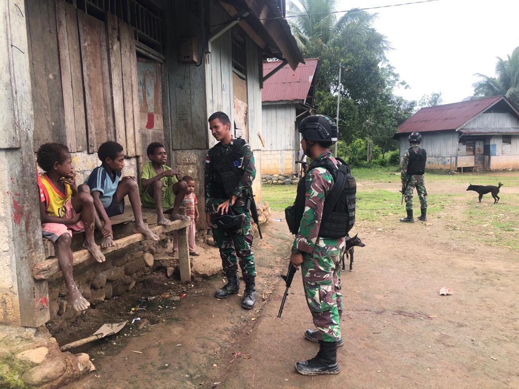 Pererat hubungan di awal tahun, Satgas TNI kunjungi rumah warga perbatasan Pererat hubungan di awal tahun, Satgas TNI kunjungi rumah warga perbatasan