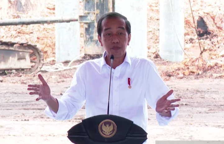 Presiden Jokowi groundbreaking proyek hilirisasi batu bara jadi DME Presiden Jokowi groundbreaking proyek hilirisasi batu bara jadi DME