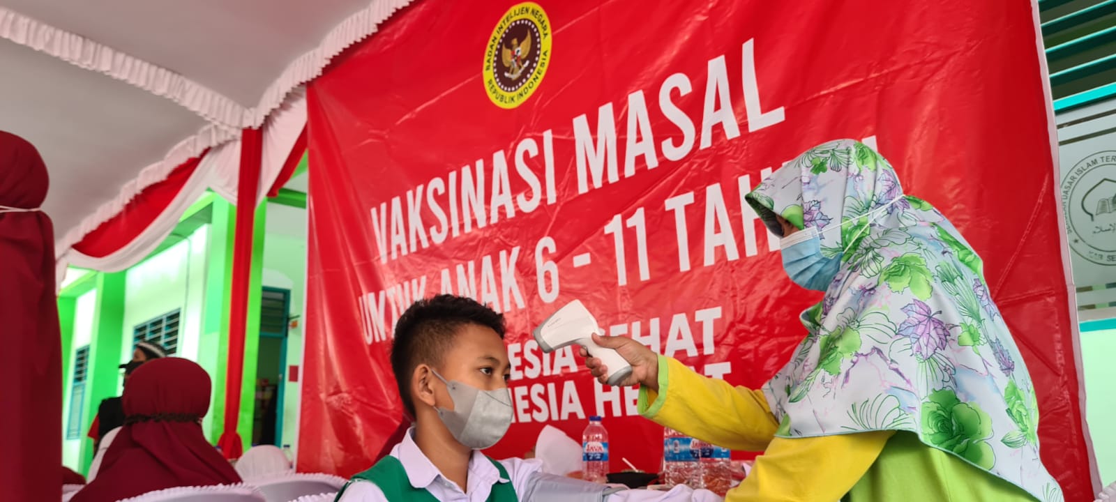 Seribu siswa SDIT Nurul Islam Tengaran ikuti vaksinasi dari Binda Jateng 