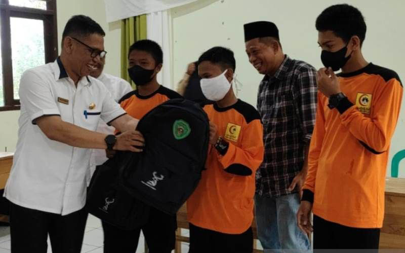 13.000 siswa baru di Penajam Paser Utara dapat perlengkapan sekolah gratis