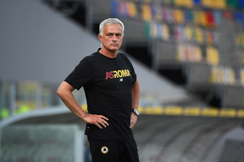 Dibidik Everton, Jose Mourinho diyakini akan bertahan di AS Roma