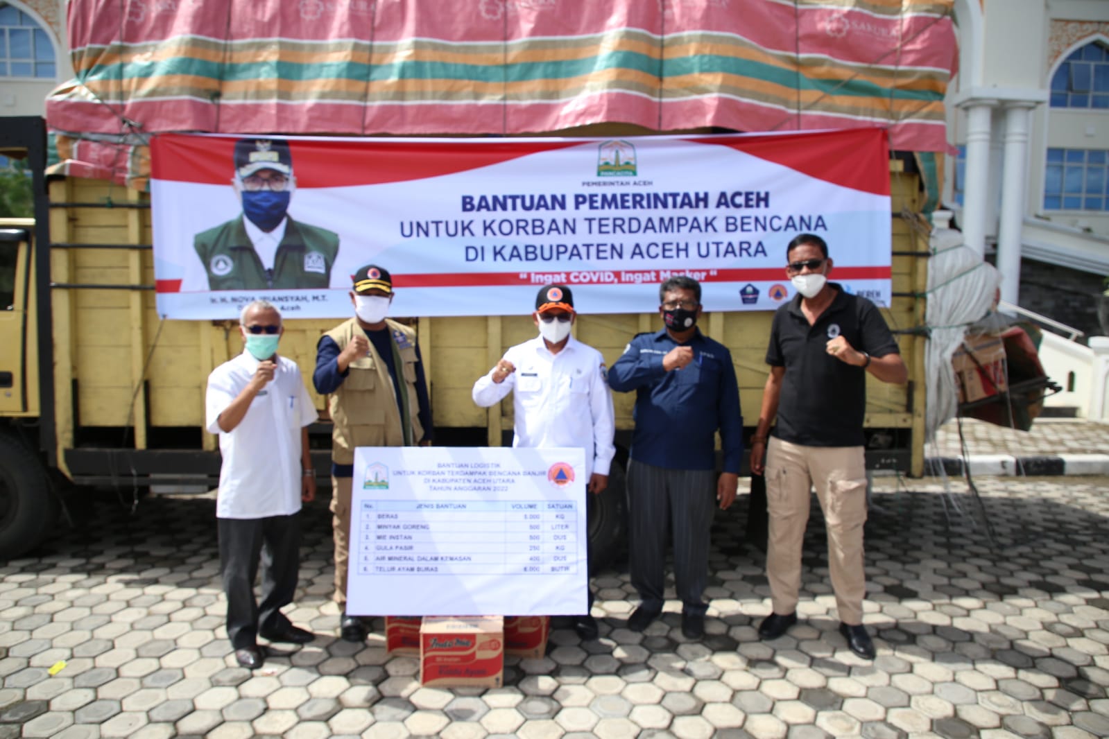 Sekda Aceh Utara terima bantuan sembako dari BPBA Aceh untuk korban banjir
