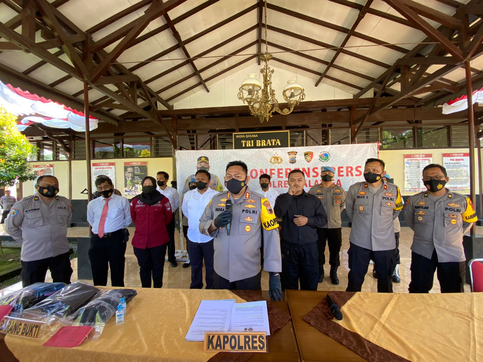 Polres Salatiga tahan tersangka dugaan tindak asusila anak di bawah umur Polres Salatiga tahan tersangka dugaan tindak asusila anak di bawah umur