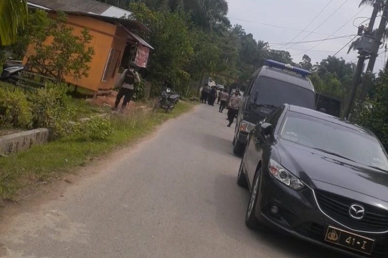 Lemkapi apresiasi penangkapan 17 tersangka terorisme Lemkapi apresiasi penangkapan 17 tersangka terorisme