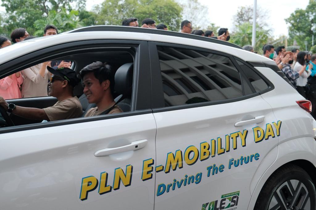 Mobil listrik terbukti aman dan hemat biaya Mobil listrik terbukti aman dan hemat biaya