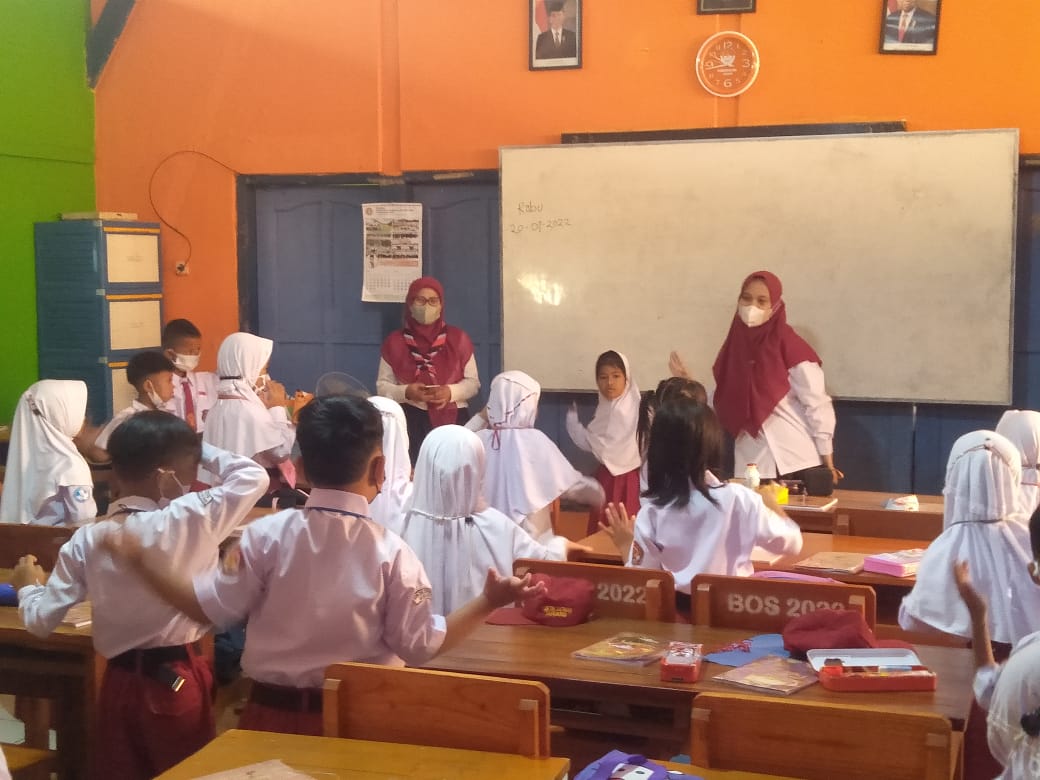 MPLS disambut baik oleh orang tua siswa MPLS disambut baik oleh orang tua siswa