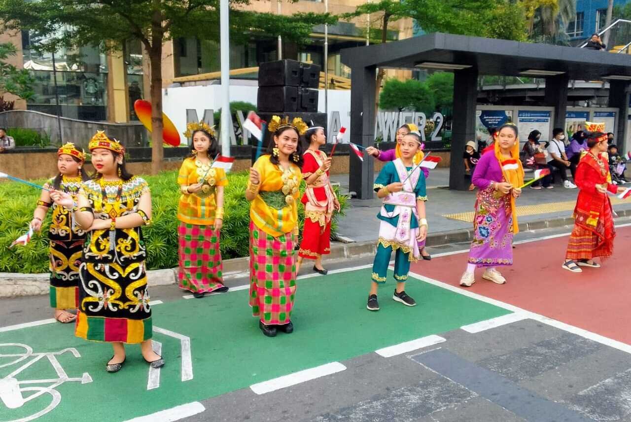 Peringati HUT ke-77 RI, Komunitas Kolaborasi gelar pertunjukan di kawasan CFD Peringati HUT ke-77 RI, Komunitas Kolaborasi gelar pertunjukan di kawasan CFD