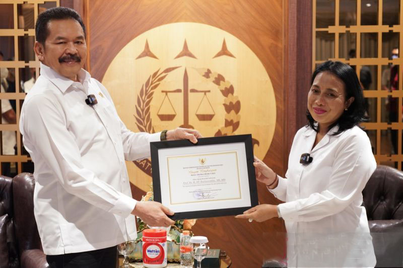 Jaksa Agung terima penghargaan atas akses perempuan pada gakkum Jaksa Agung terima penghargaan atas akses perempuan pada gakkum