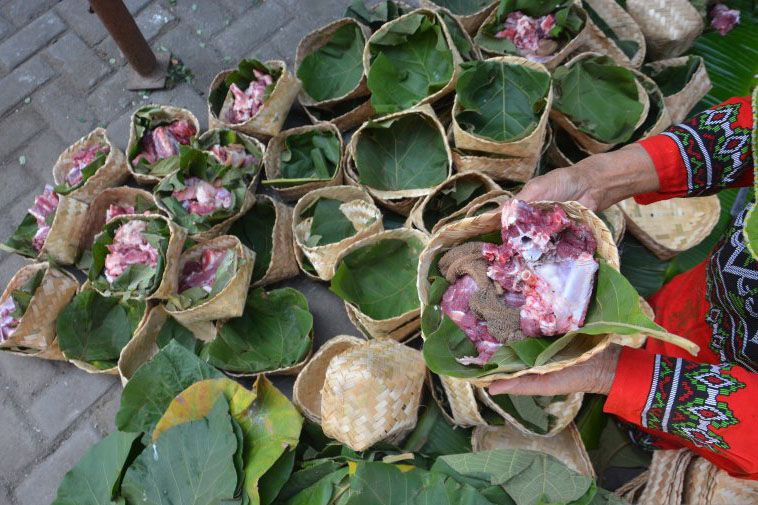 Depok minta panitia kurban tak pakai kantong plastik untuk bagi daging Depok minta panitia kurban tak pakai kantong plastik untuk bagi daging