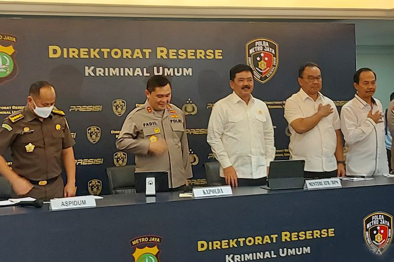 Hadi Tjahjanto tindak tegas pejabat BPN yang terlibat mafia tanah Hadi Tjahjanto tindak tegas pejabat BPN yang terlibat mafia tanah