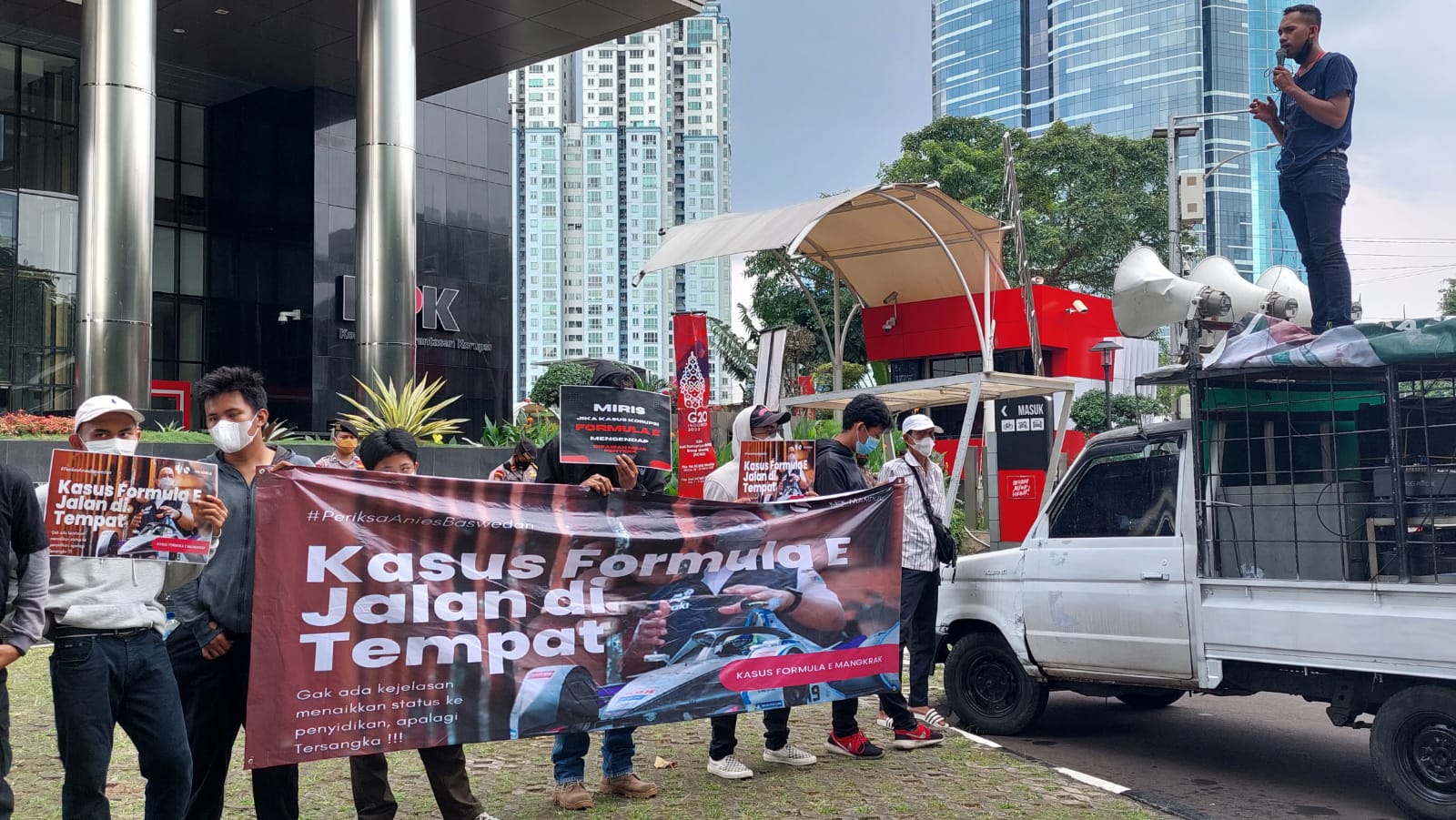 Gelar aksi di KPK, Satgas Pemburu Koruptor minta kasus Formula E tidak mangkrak Gelar aksi di KPK, Satgas Pemburu Koruptor minta kasus Formula E tidak mangkrak